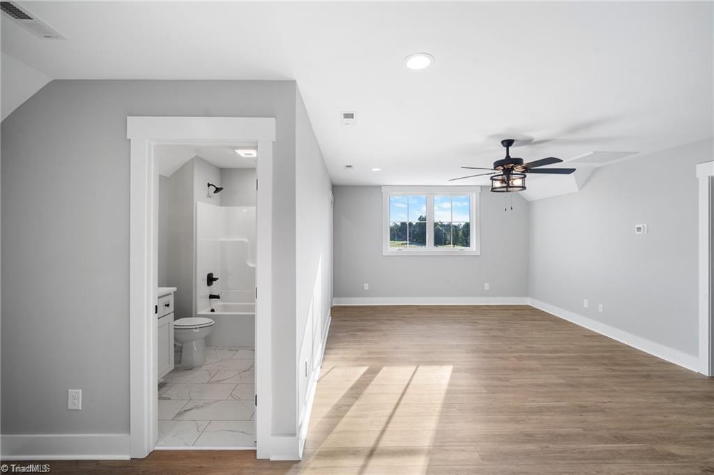 property viewer photo 20