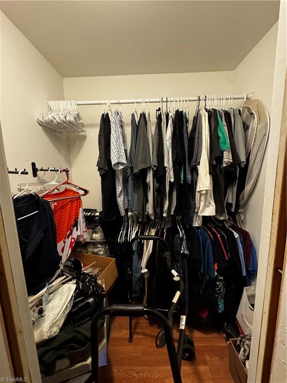 property viewer photo 18