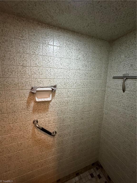 property viewer photo 20