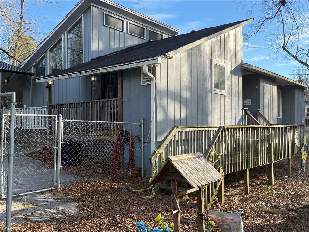 property viewer photo 3