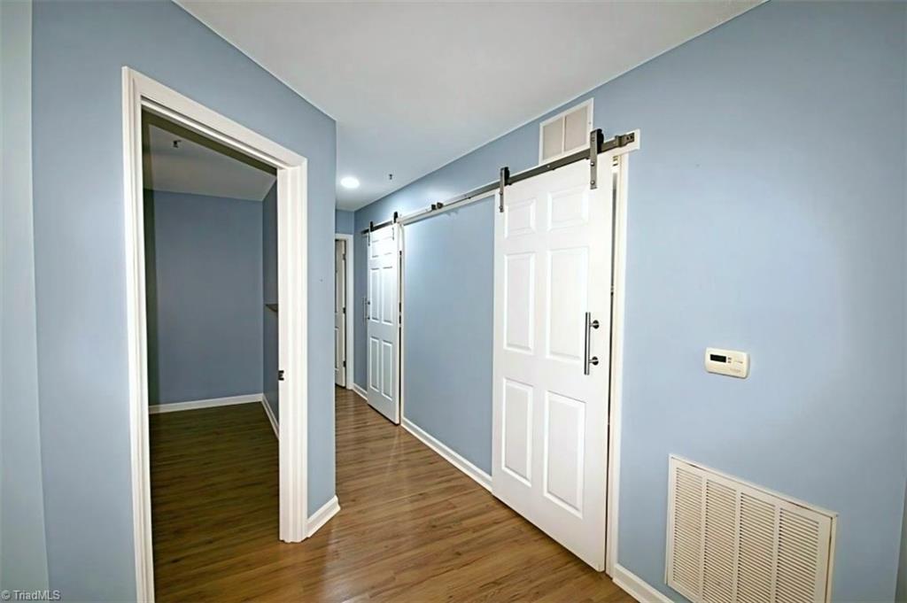 property viewer photo 18