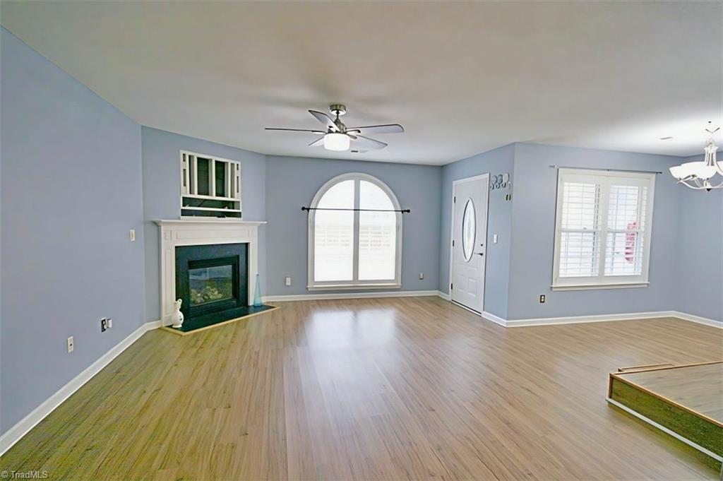 property viewer photo 2