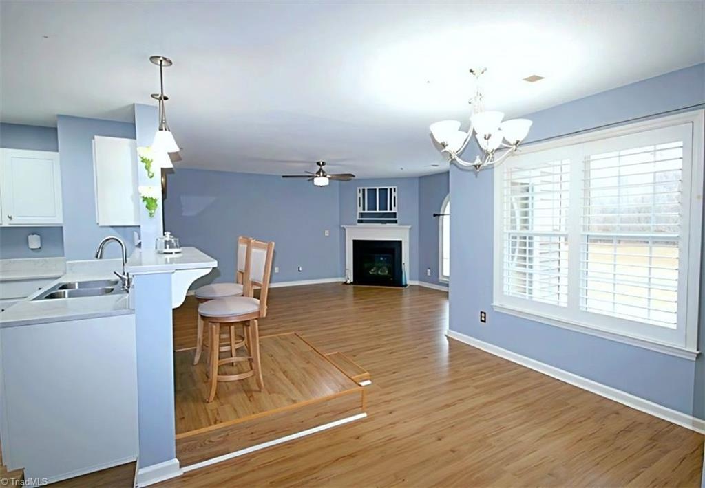 property viewer photo 5