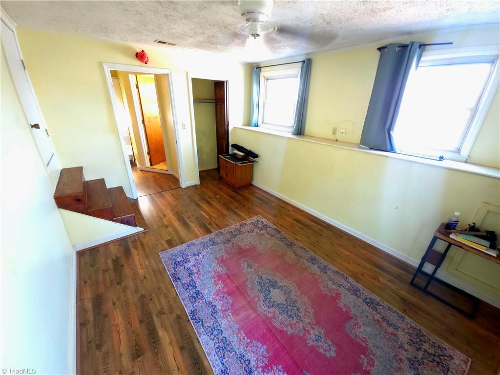 property viewer photo 30