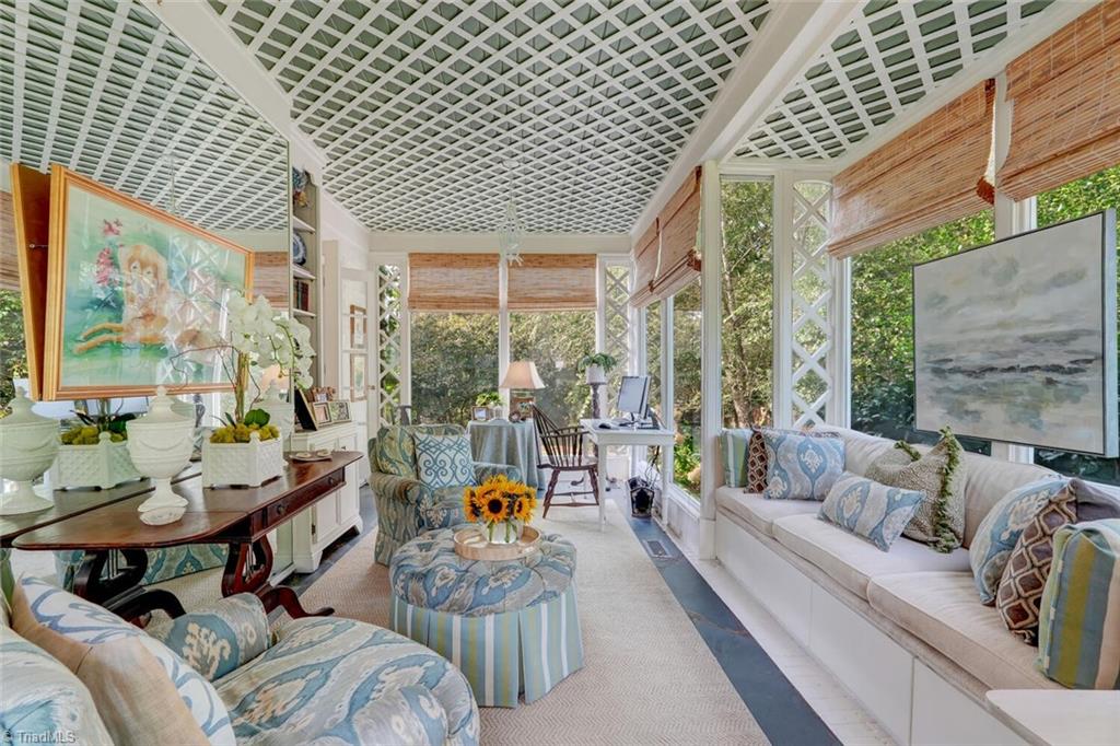 property viewer photo 18