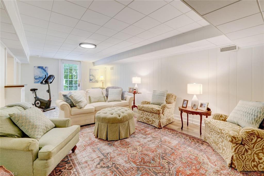 property viewer photo 28