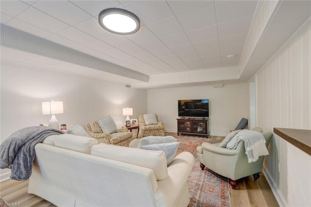 property viewer photo 29
