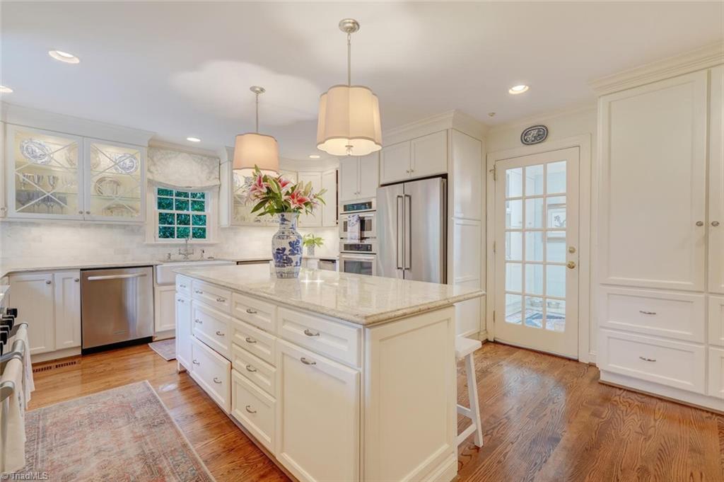 property viewer photo 38