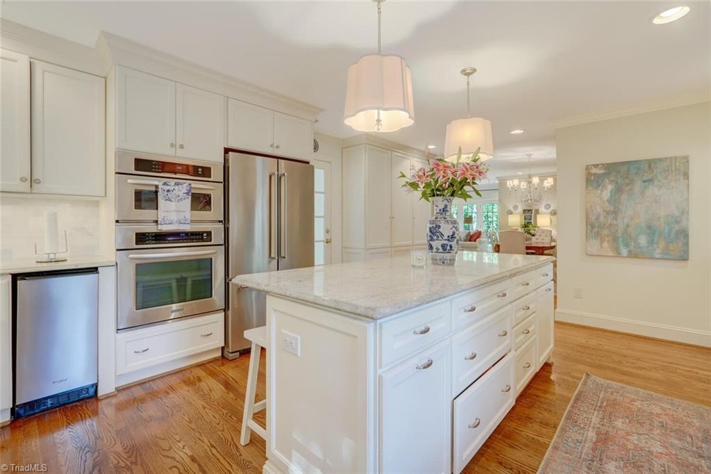 property viewer photo 4