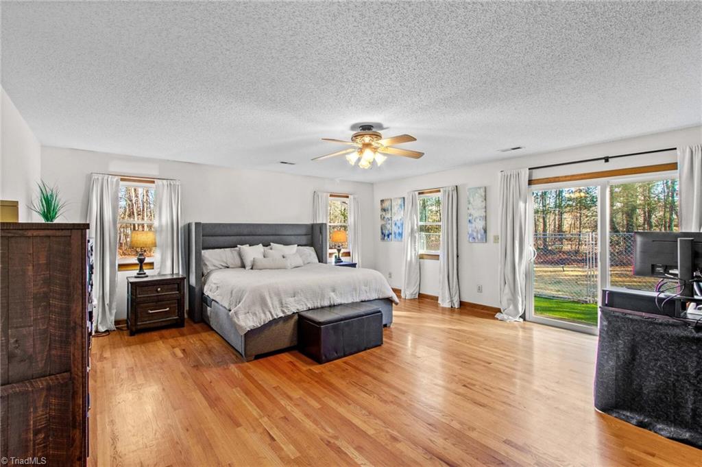 property viewer photo 19