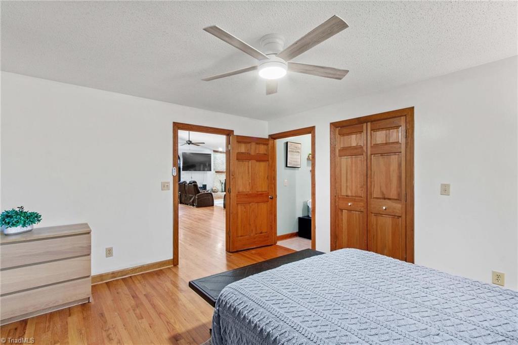 property viewer photo 24