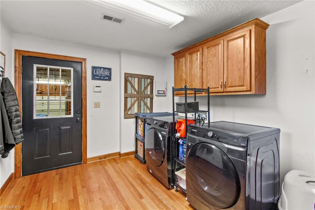 property viewer photo 27