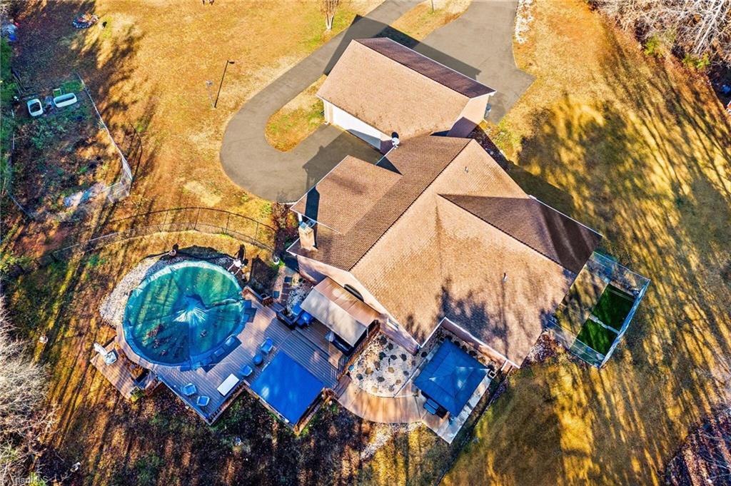 property viewer photo 36