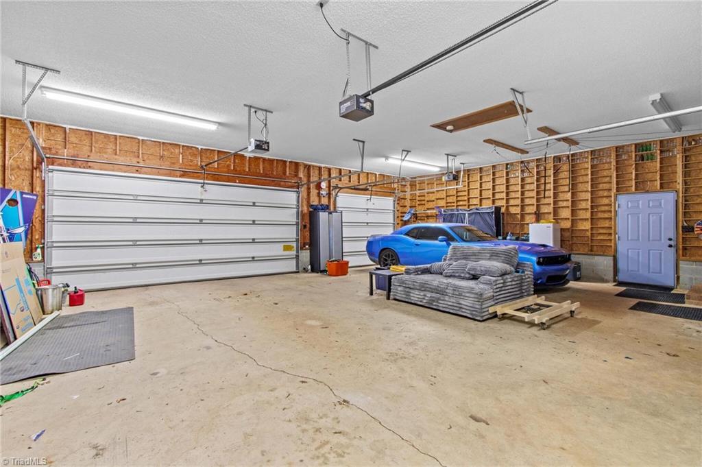 property viewer photo 44