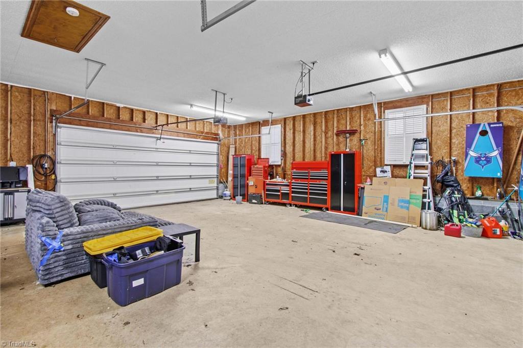 property viewer photo 45