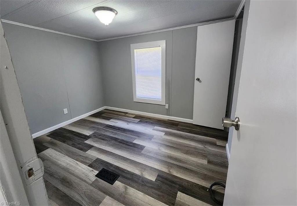 property viewer photo 8