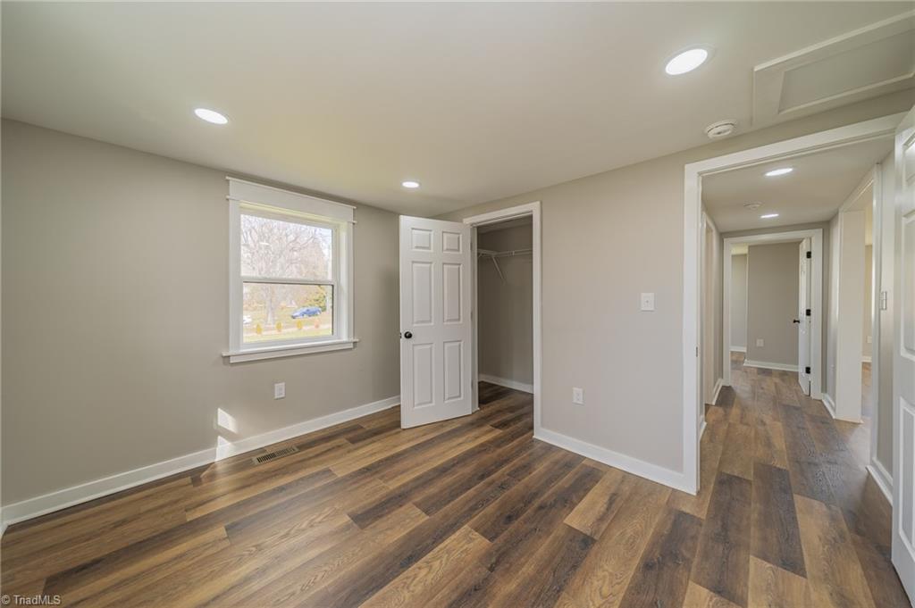 property viewer photo 10