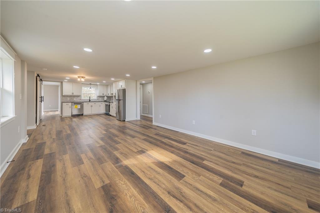 property viewer photo 12