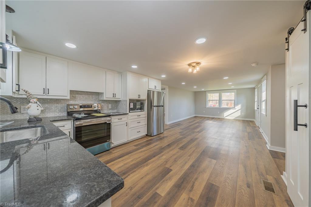 property viewer photo 15