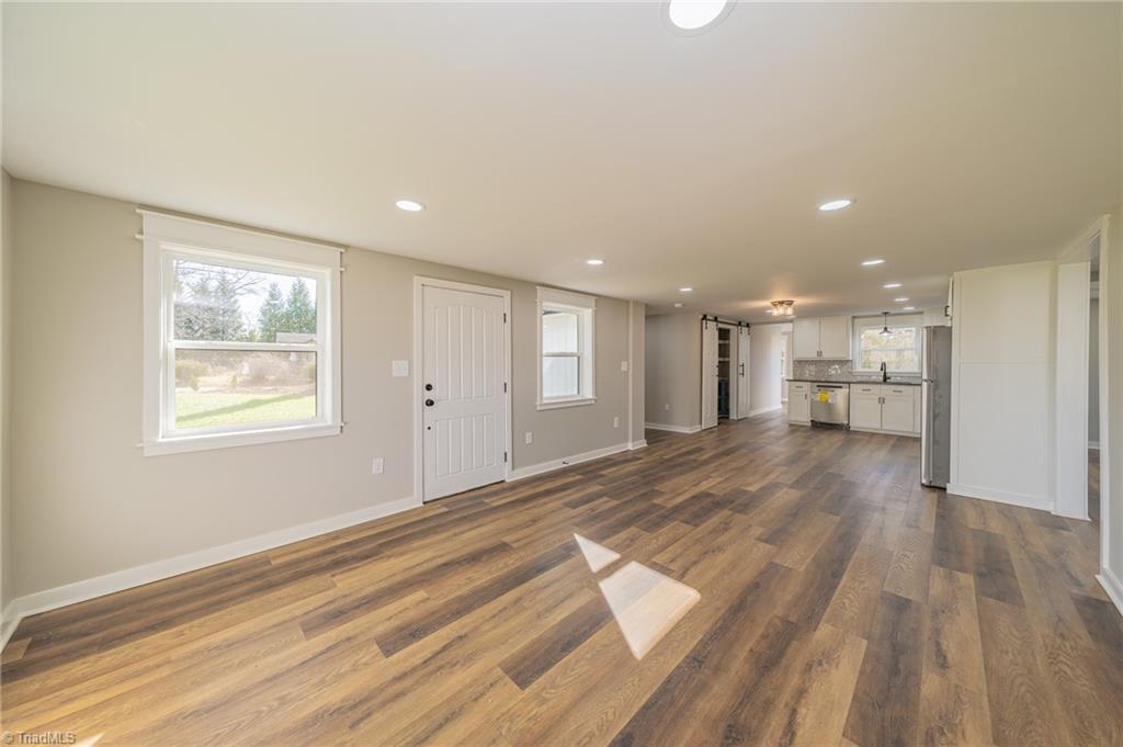 property viewer photo 6