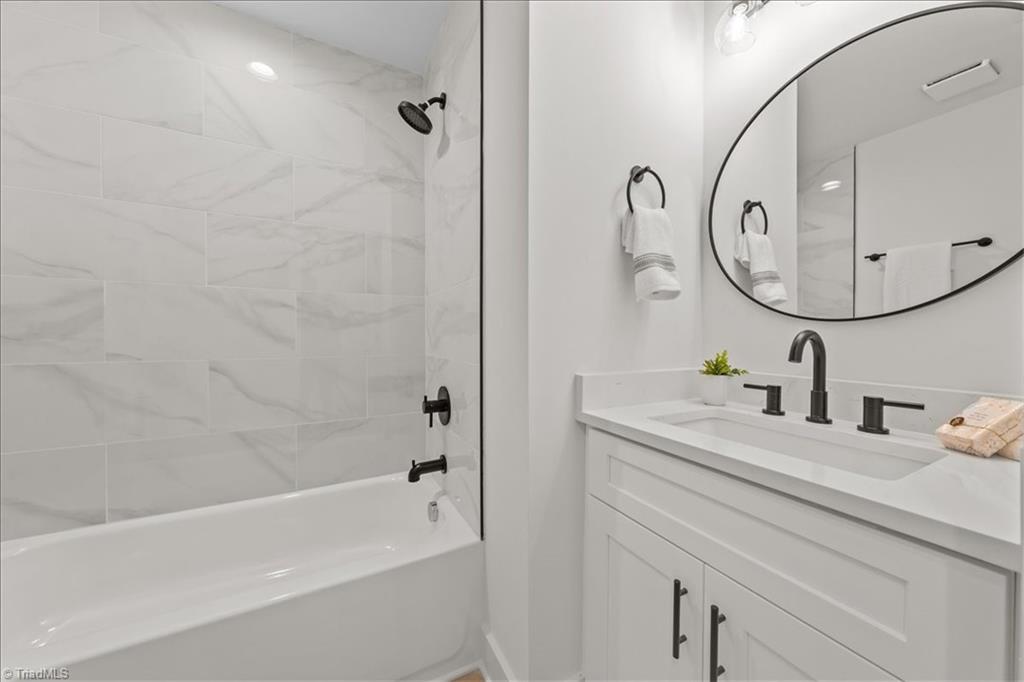property viewer photo 12