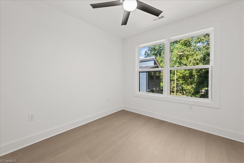 property viewer photo 15