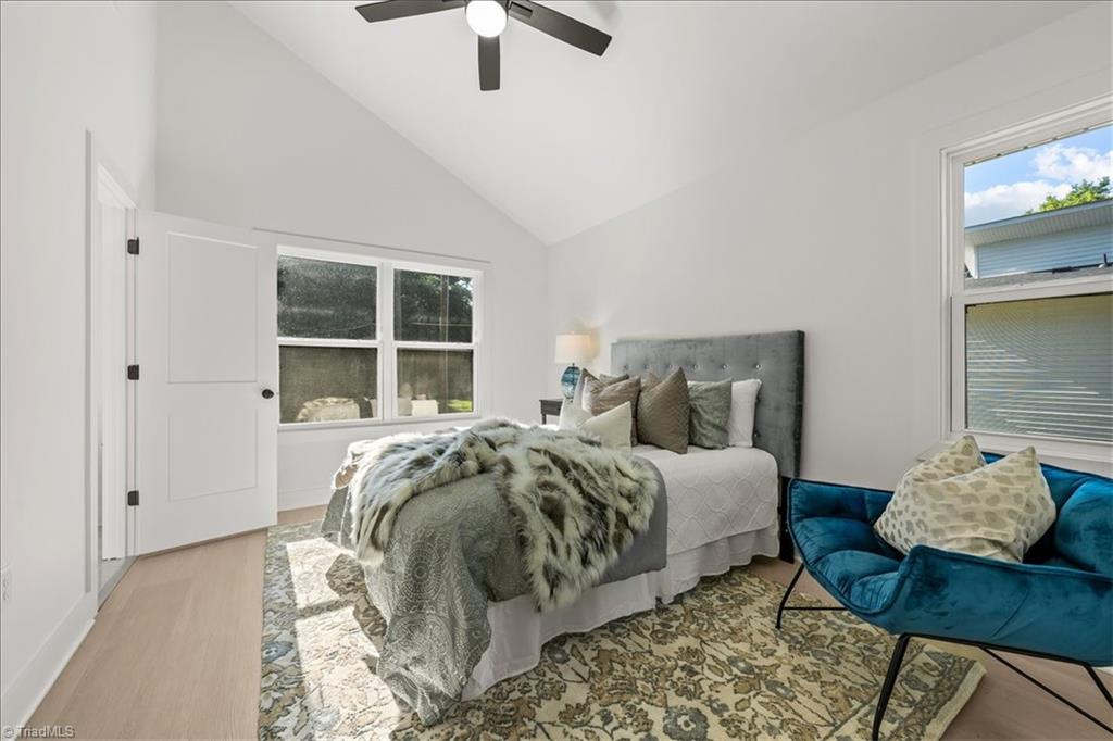 property viewer photo 20