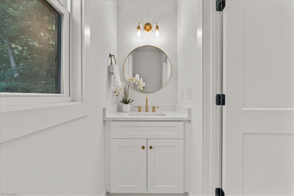 property viewer photo 24