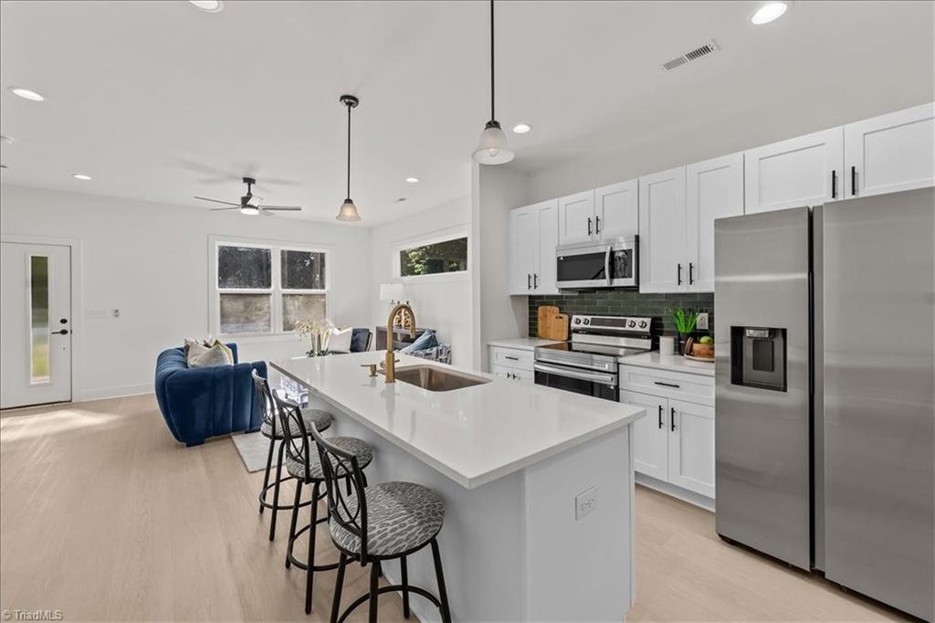 property viewer photo 4