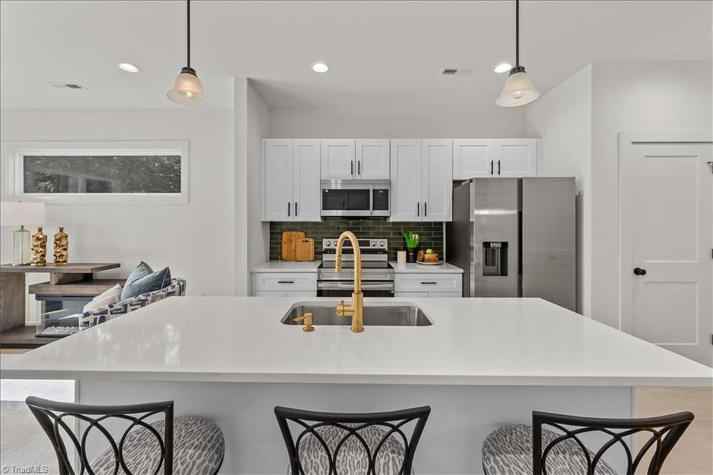 property viewer photo 7