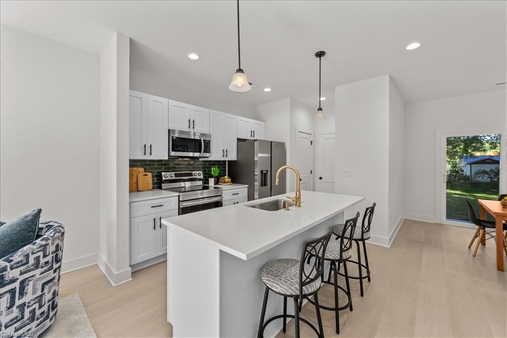 property viewer photo 8