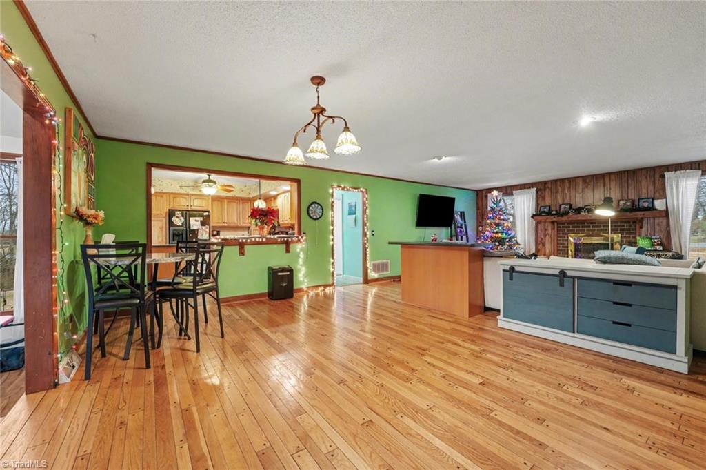 property viewer photo 10