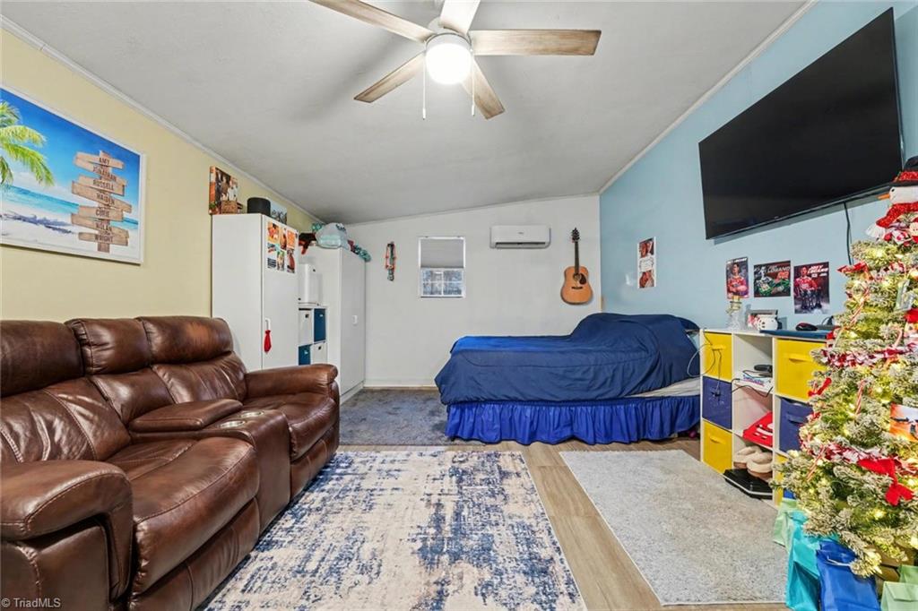 property viewer photo 22