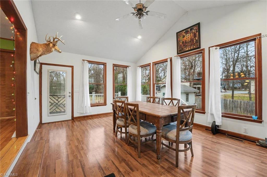 property viewer photo 5