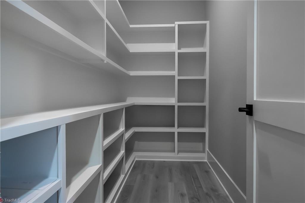 property viewer photo 15