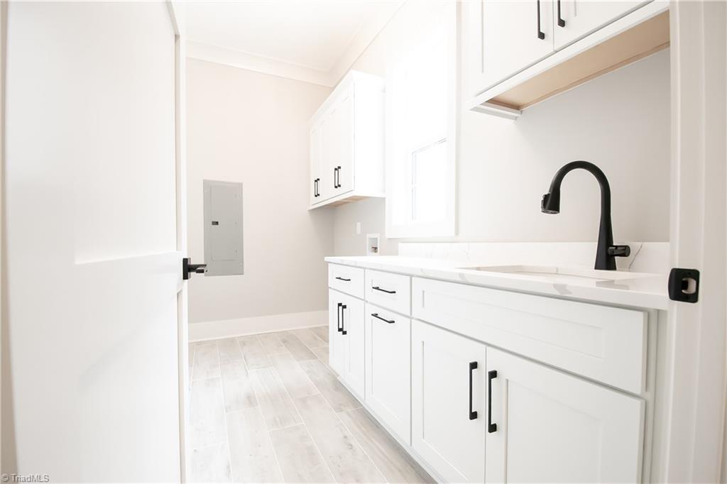 property viewer photo 18