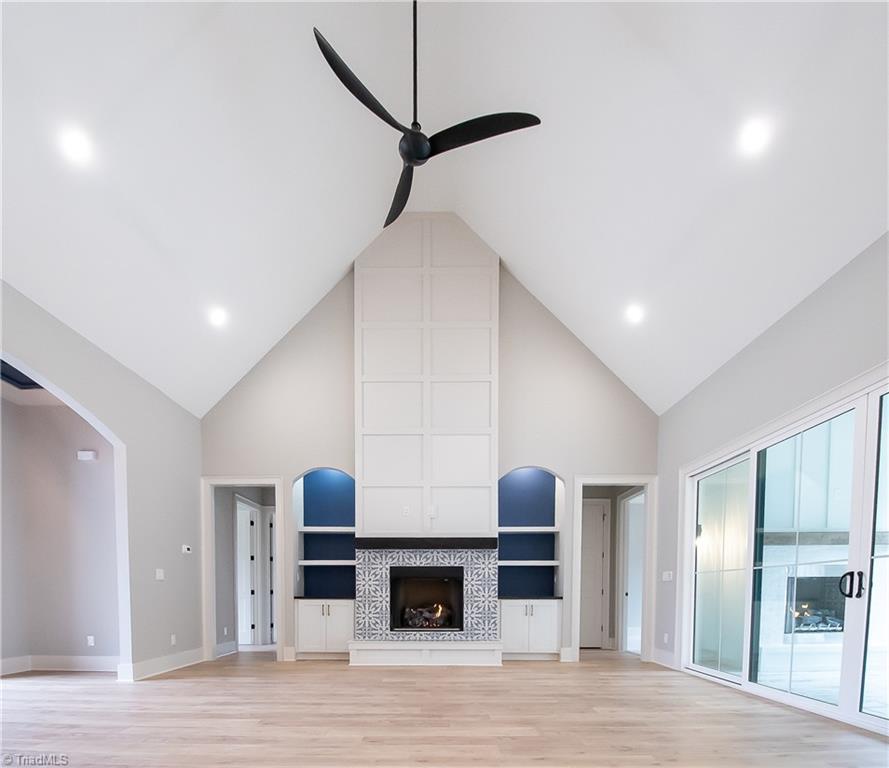 property viewer photo 20