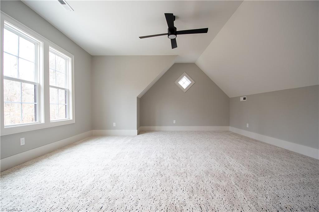 property viewer photo 42