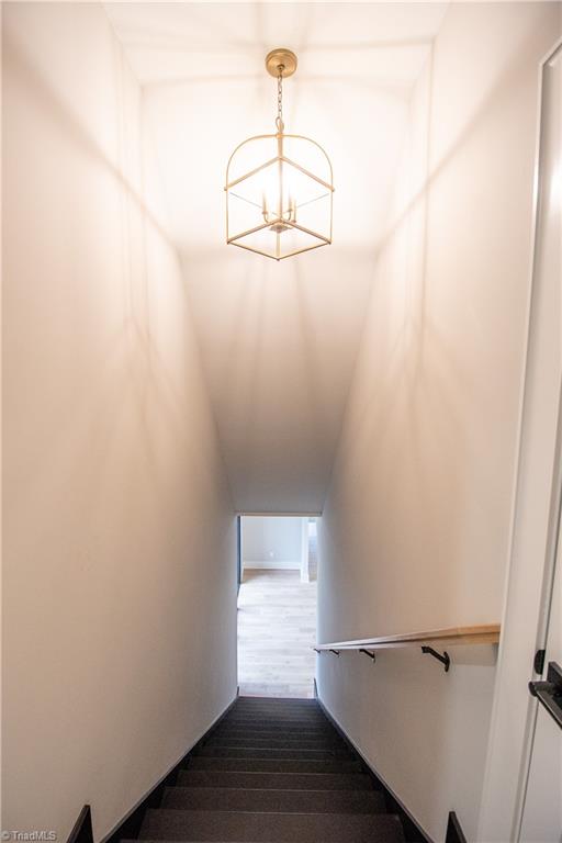 property viewer photo 47