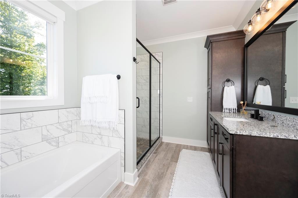 property viewer photo 20