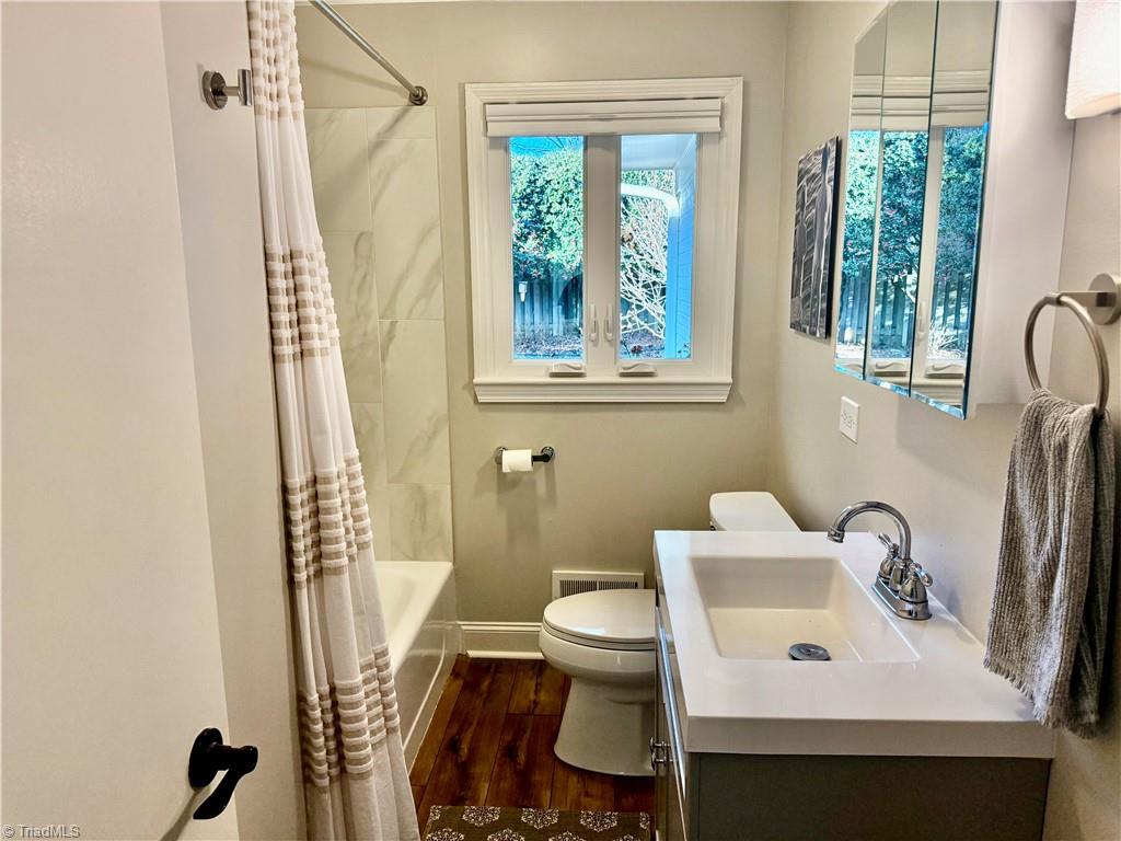 property viewer photo 18