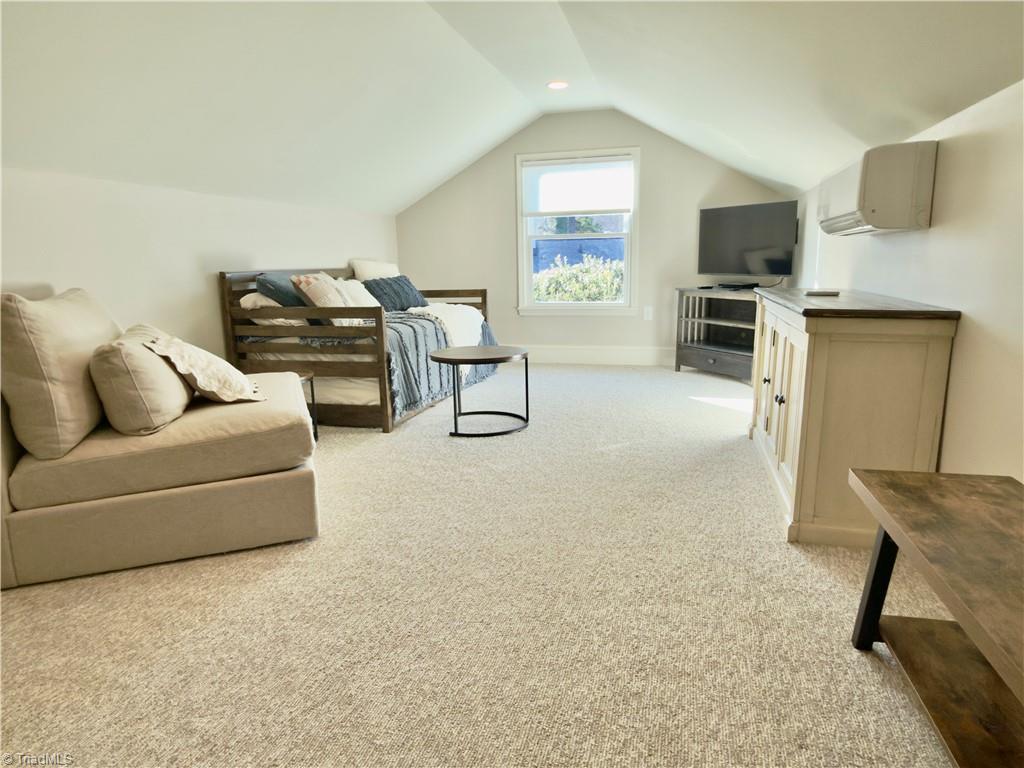 property viewer photo 20