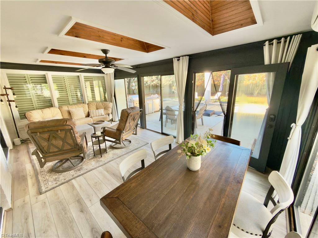 property viewer photo 23