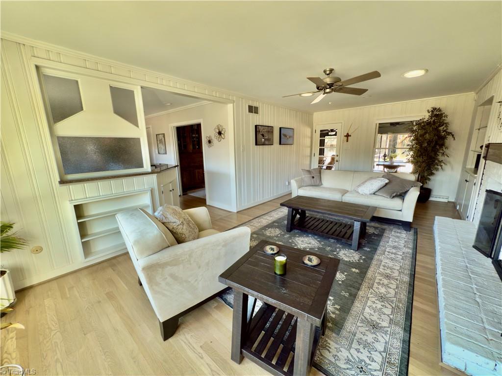 property viewer photo 3