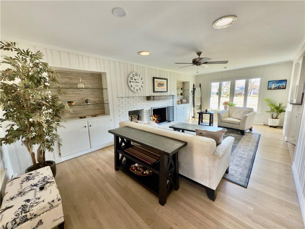 property viewer photo 4
