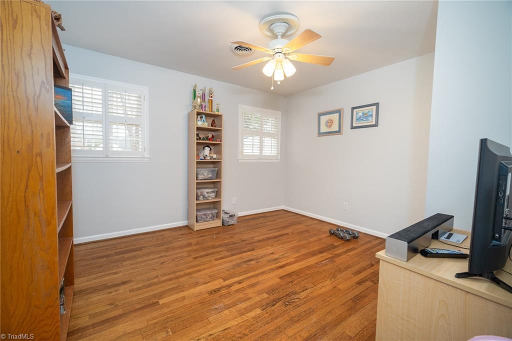 property viewer photo 28