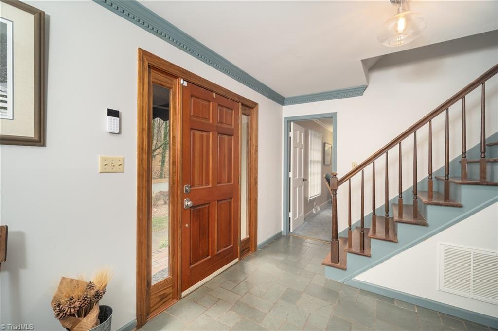 property viewer photo 6