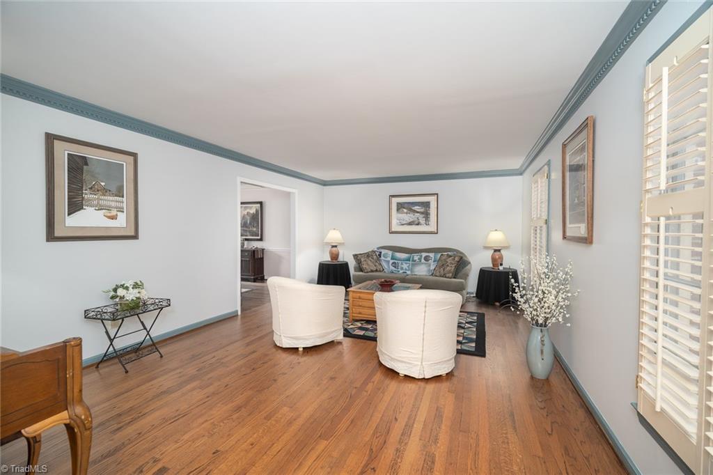 property viewer photo 7