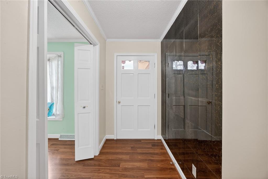 property viewer photo 2