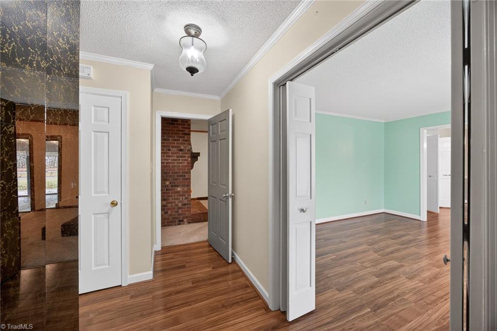 property viewer photo 3